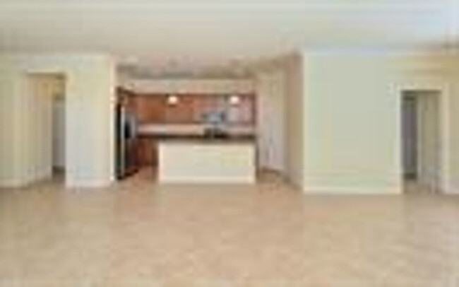 Building Photo - 4 bedroom, 3 bath, 2-car Garage