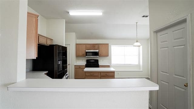 Building Photo - 3124 Creekside Dr