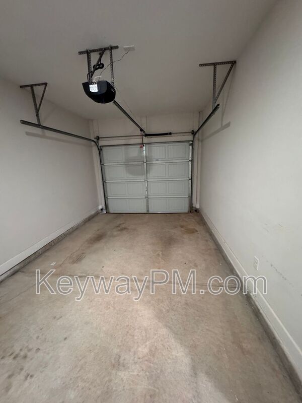 Building Photo - 122 Canton Park Ave