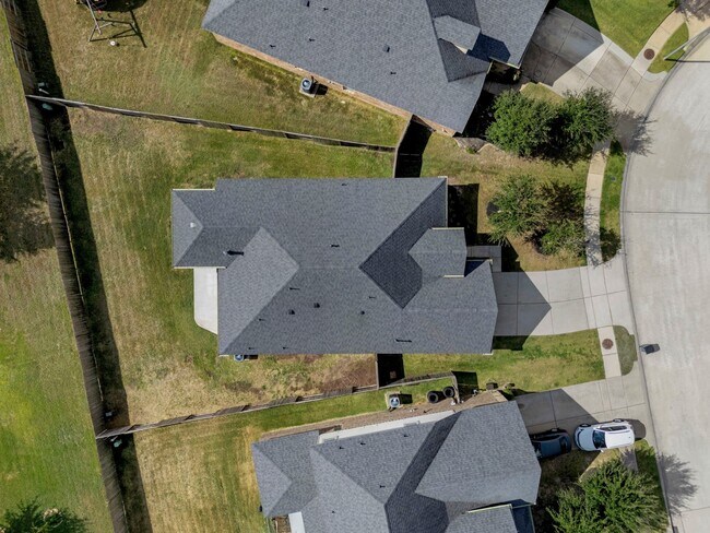 Building Photo - 15323 Holloway Hls Trl