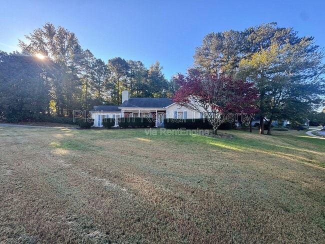 Building Photo - 335 Charlyne Way