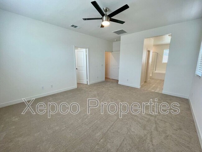 Building Photo - 41425 Penn Dr