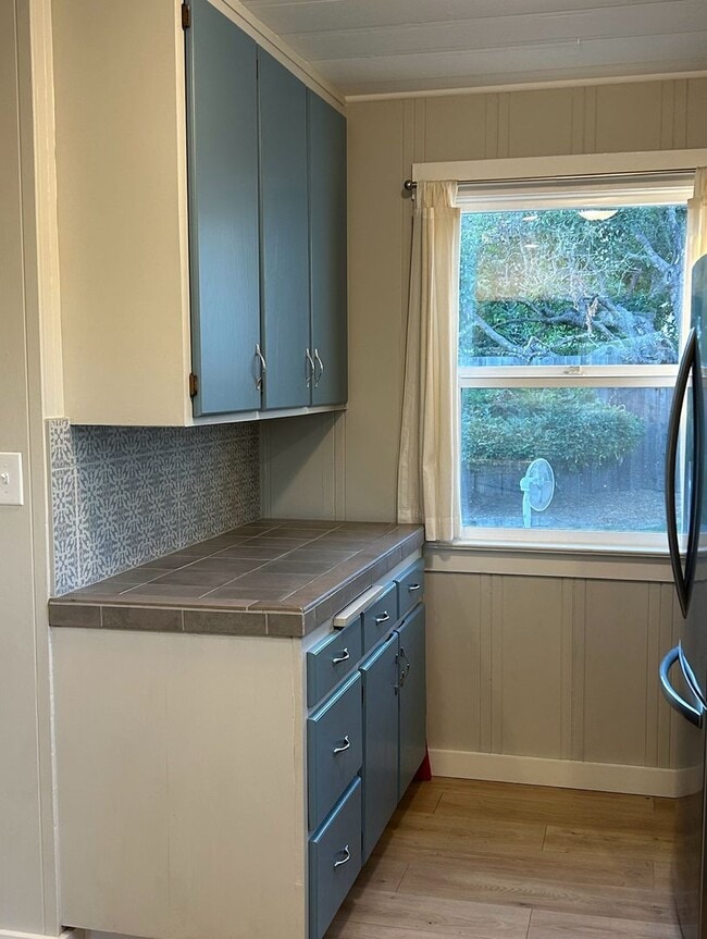 Building Photo - Cute Country Cottage 1 bedroom 1 bath