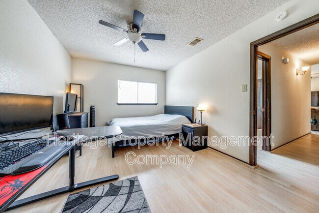 Building Photo - 4119 Medical Dr