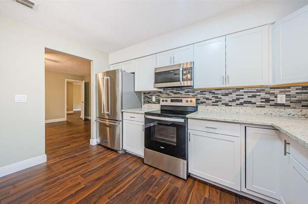 Building Photo - 1624 Coral Way