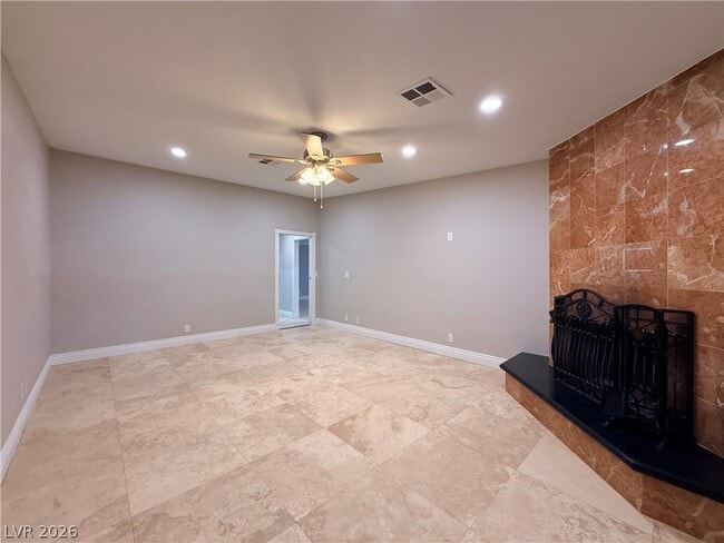 Building Photo - 3416 Cll Del Torre