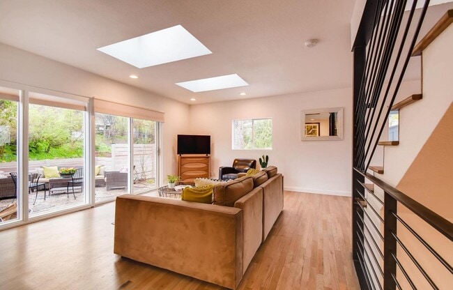 Building Photo - 2702 6th St