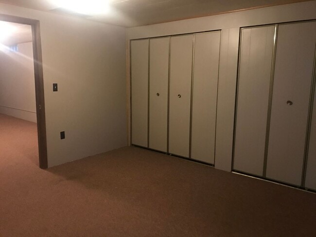 Building Photo - 3 Bedroom, 1.5 Bath - Single Family home in Baxter