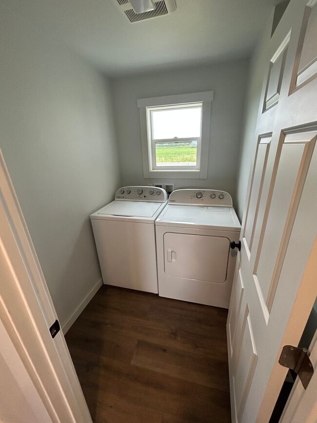 Building Photo - Fully Remodeled Five Bedroom House for Rent!