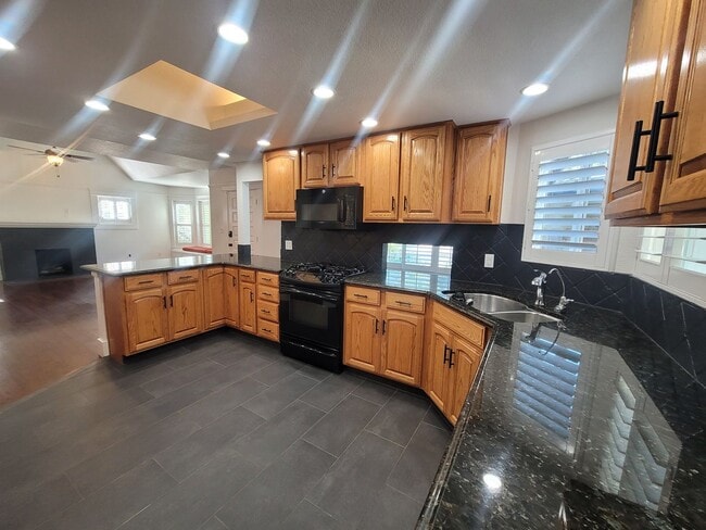 Building Photo - 437 Enslen Park Ct