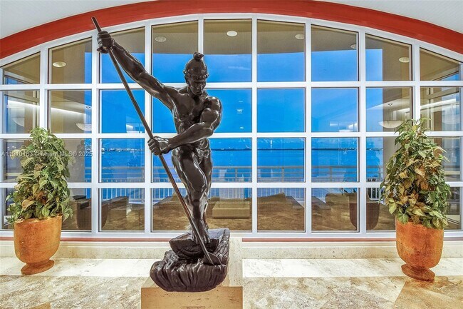 Building Photo - 808 Brickell Key Dr