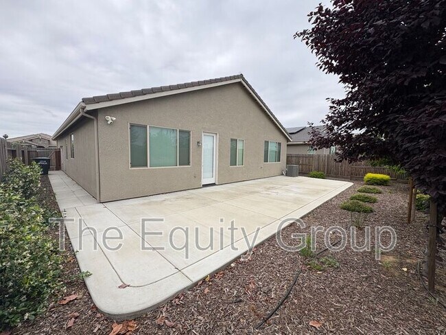 Building Photo - 1336 W Porter Ave
