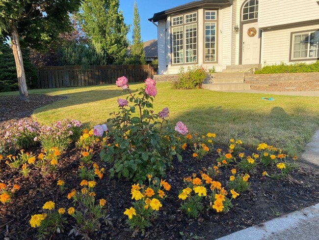 Building Photo - Coming Soon – Spacious 4 Bed, 3.5 Bath Hom...