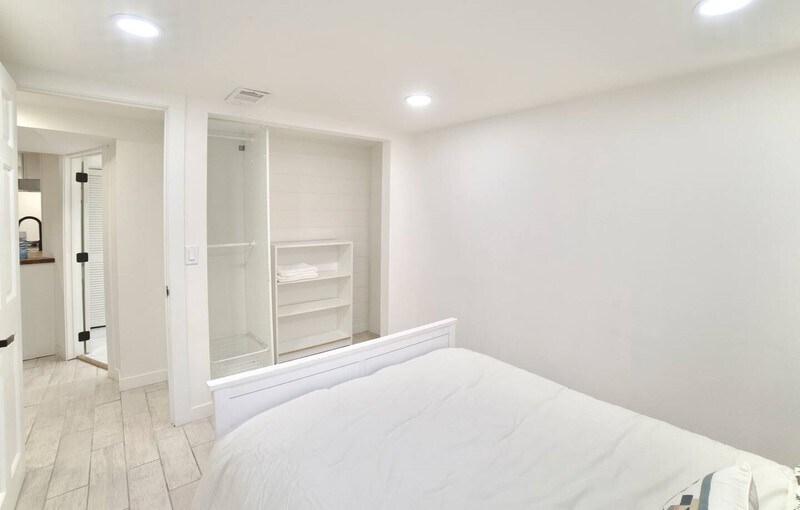 Building Photo - 368 S 700 W