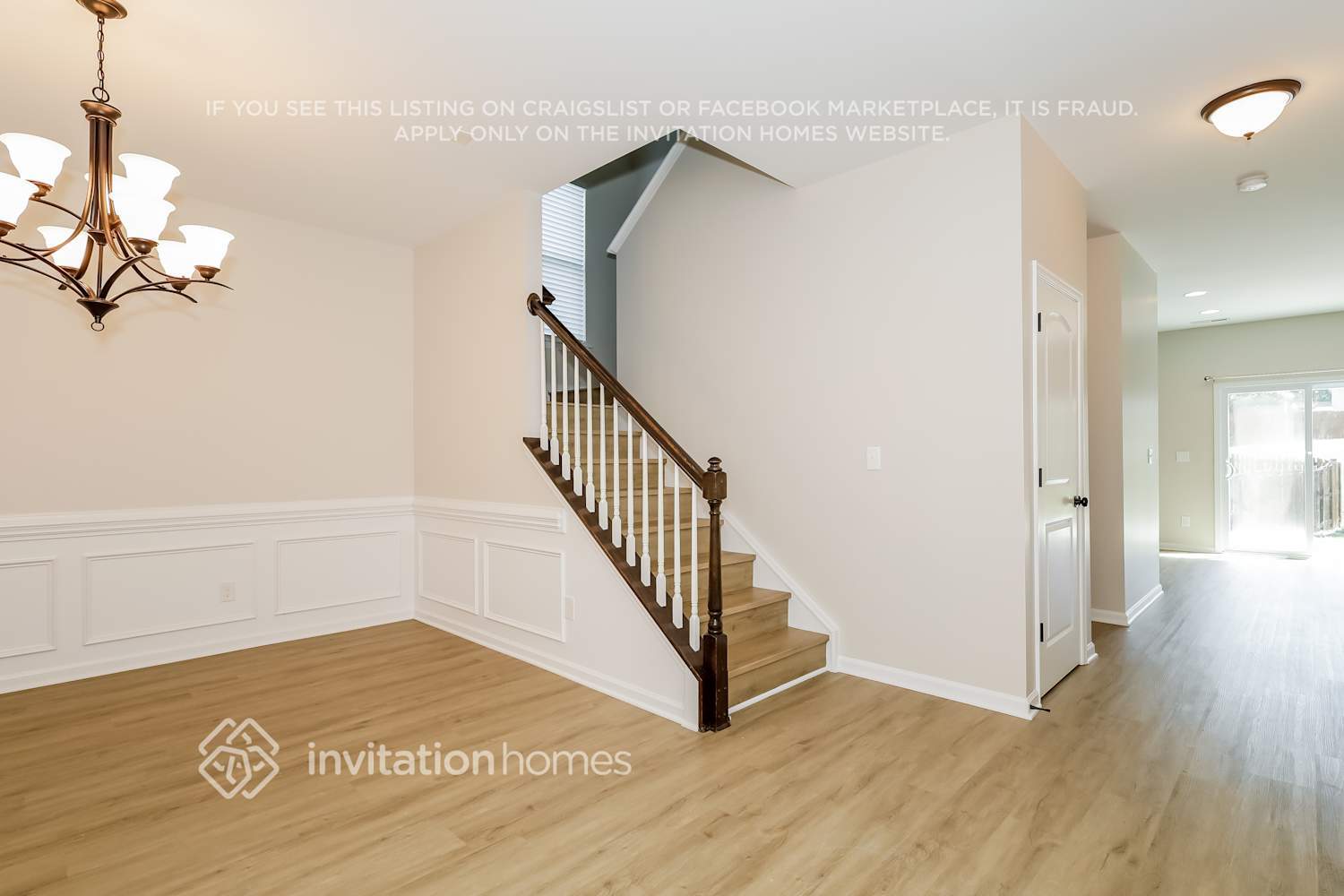 Building Photo - 1841 Swan Dr