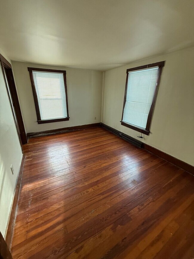 Building Photo - College Avenue, West-1206