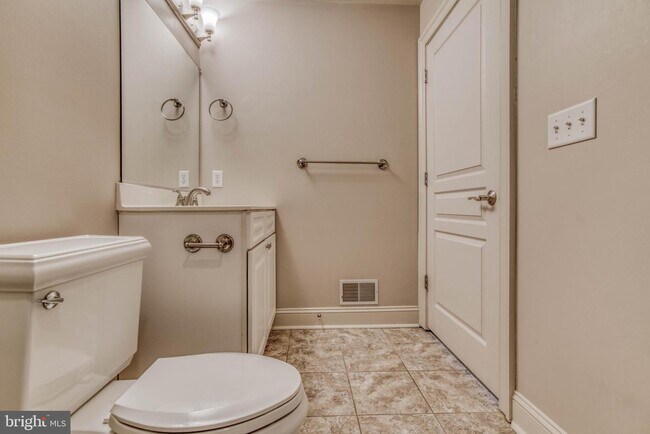 Building Photo - 1320 Race St