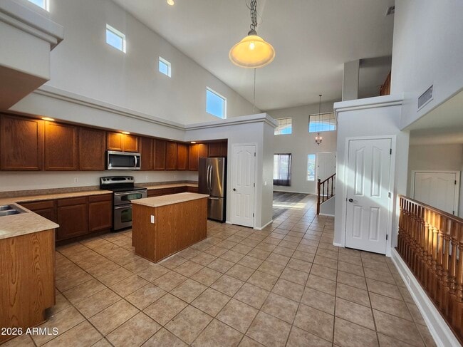 Building Photo - 5705 Castano Dr