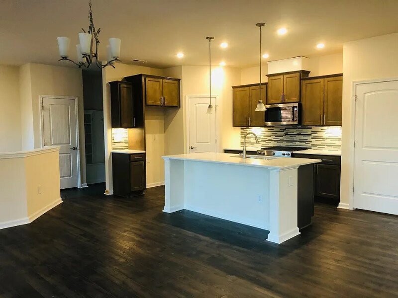 Building Photo - 321 Brk Pne Trl