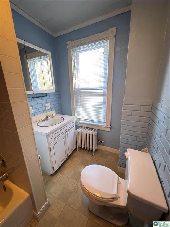 Building Photo - 352 W Bertsch St