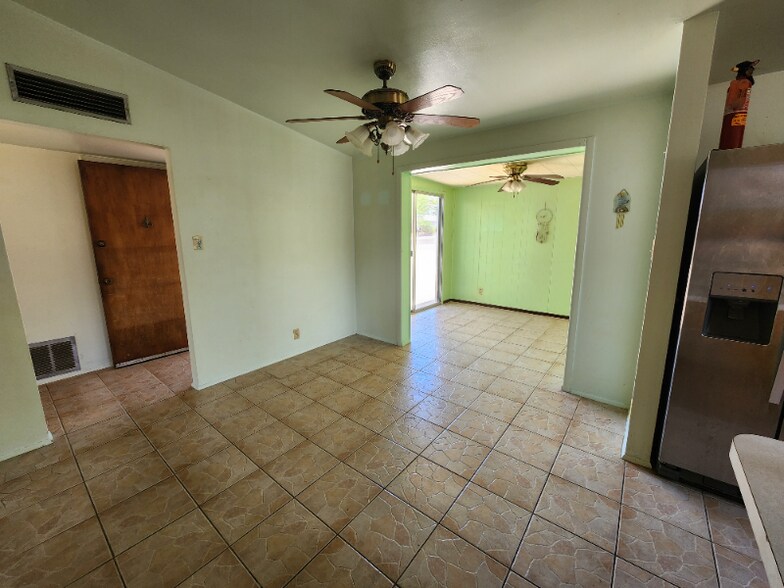 Building Photo - 7202 E Beverly Dr