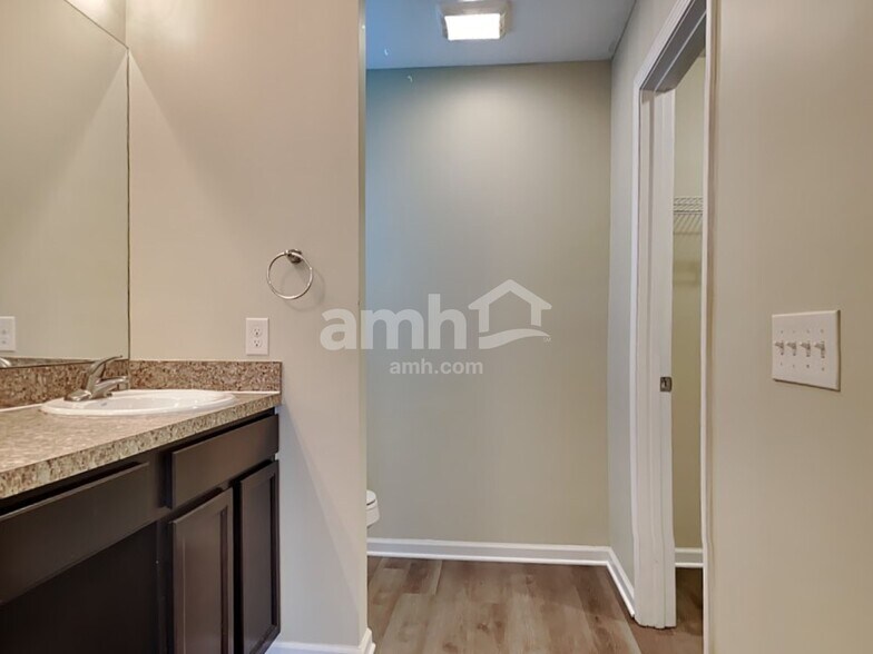 Building Photo - 6090 Sage Willow Way