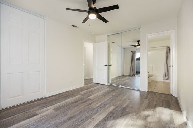 Building Photo - 243 Flame Tree Pl