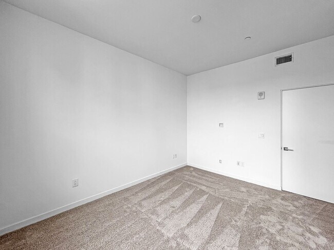 Building Photo - Modern 2BD/2BA Condo in North Park W/ High...