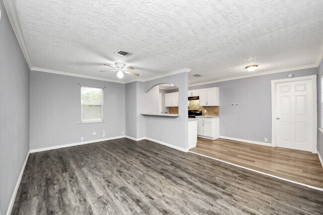 Building Photo - 6817 Anderson St