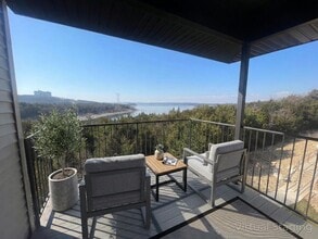 Building Photo - 3 Bedroom 2 Bath  Apartment With Lake-views of Table Rock Lake from each Room