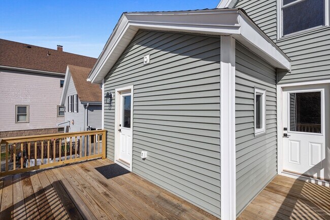 Building Photo - 20 Beacon St