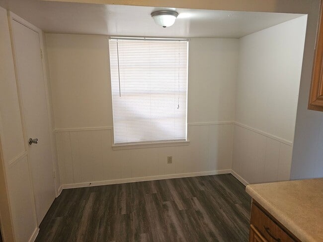 Building Photo - GREAT HOUSE NEAR LOOP 410/I35 N