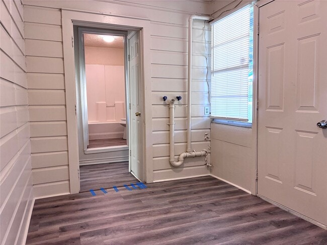 Building Photo - 1115 Shawnee St