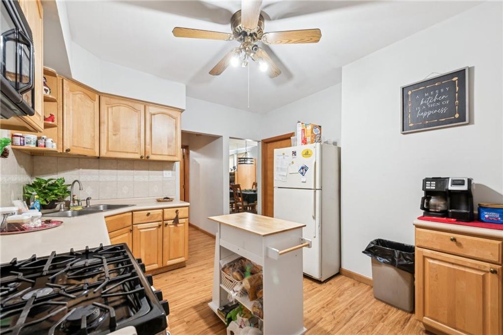 Building Photo - 851 Hober Ave