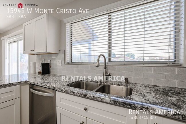 Building Photo - Corner lot with RV gate!