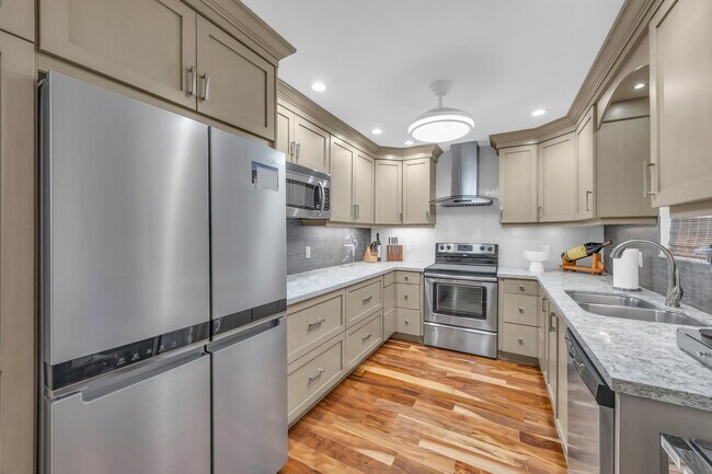 Building Photo - 25 SE Turtle Creek Dr
