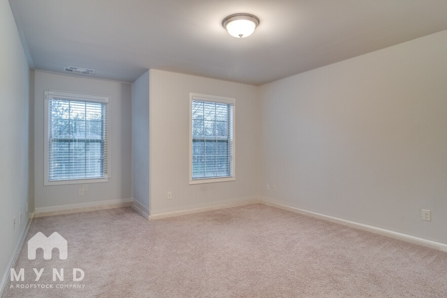 Building Photo - 7491 Waverly Loop