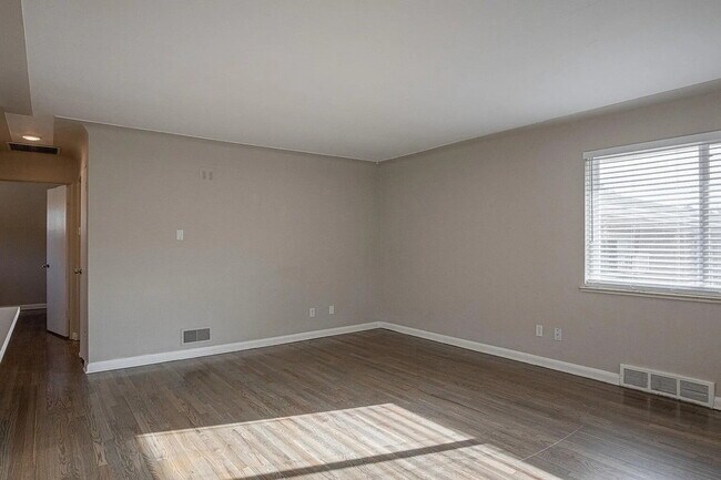Building Photo - Charming duplex in Platt Park for rent