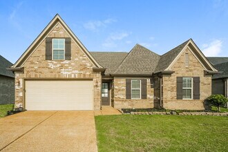 Building Photo - 7898 Ironwood Dr