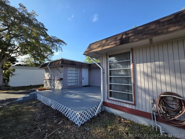 Building Photo - 7003 NW 79th St