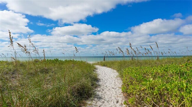 Building Photo - 4760 Gulf of Mexico Dr