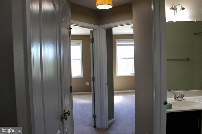 Building Photo - 23261 Carters Meadow Terrace