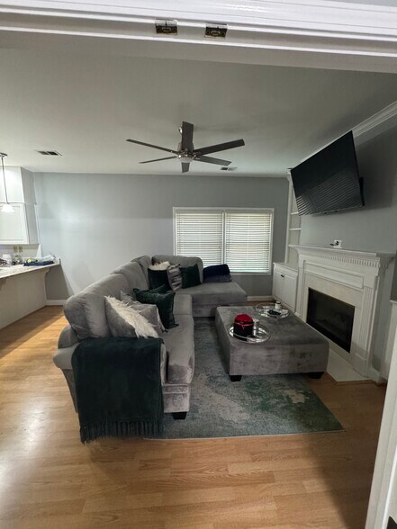 Building Photo - 3637 Hurstbourne Ridge Blvd