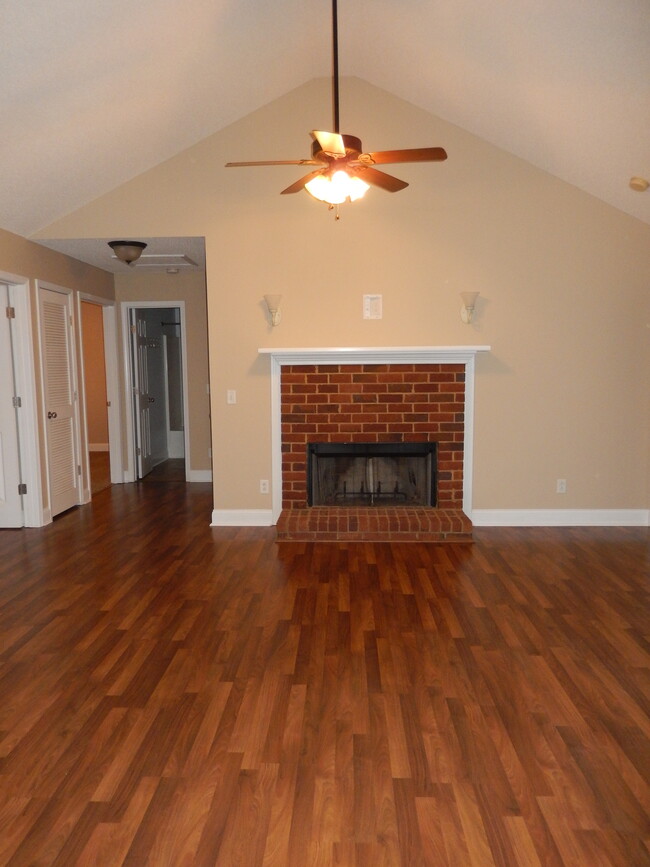 Large Living Room with Vaulted Ceilings and Fireplace - 319 Southern Comfort Dr