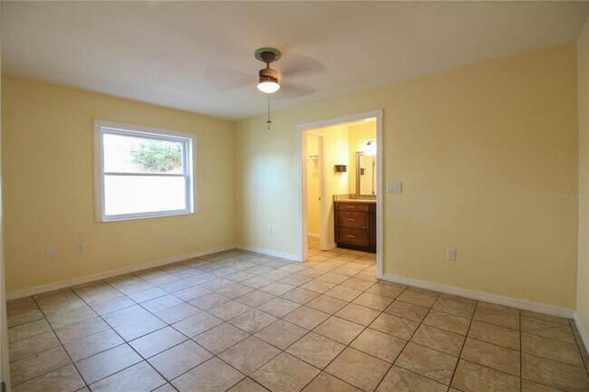Building Photo - 1580 Harbor Way