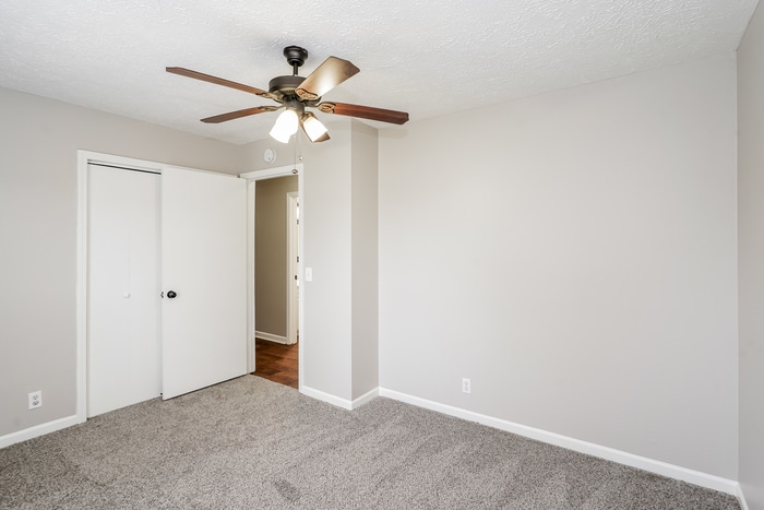 Building Photo - 3652 Chesapeake Dr