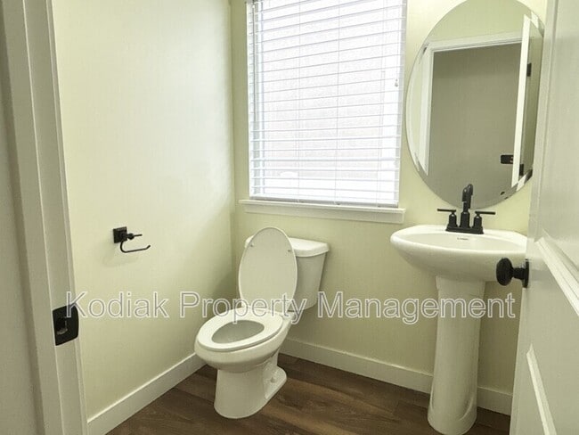 Building Photo - 12724 S Quail Lake Dr