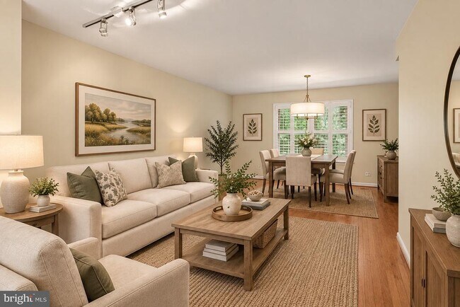 Building Photo - 15067 Maple Glen Ct