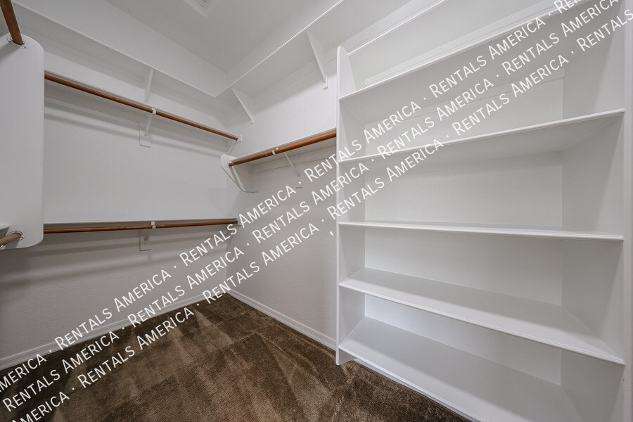 Building Photo - 1935 W Sparrow Dr