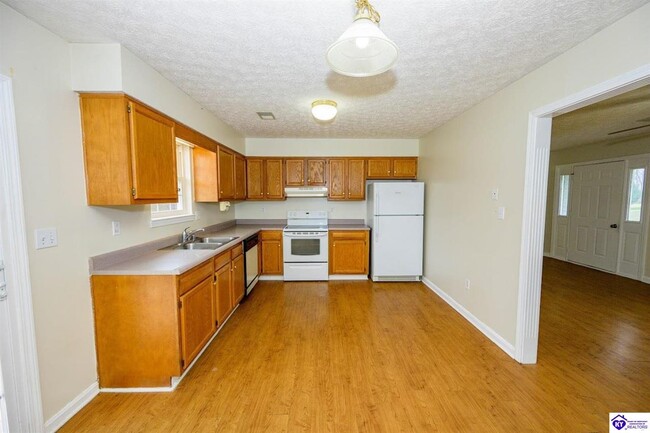Building Photo - 1112 Lincoln Dr